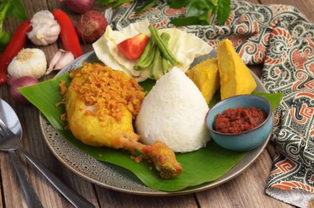 Indonesian Smashed Fried Chicken (Ayam Penyet)